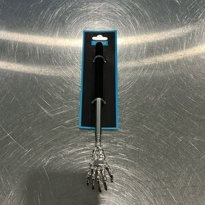 NWT Novelty Back Scratcher